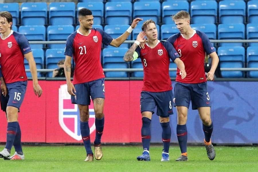 Националният отбор по футбол на Норвегия записа лесна победа с