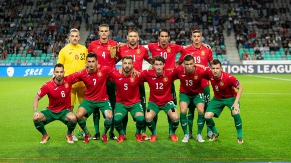 Българският национален отбор по футбол кацна на летище София преди