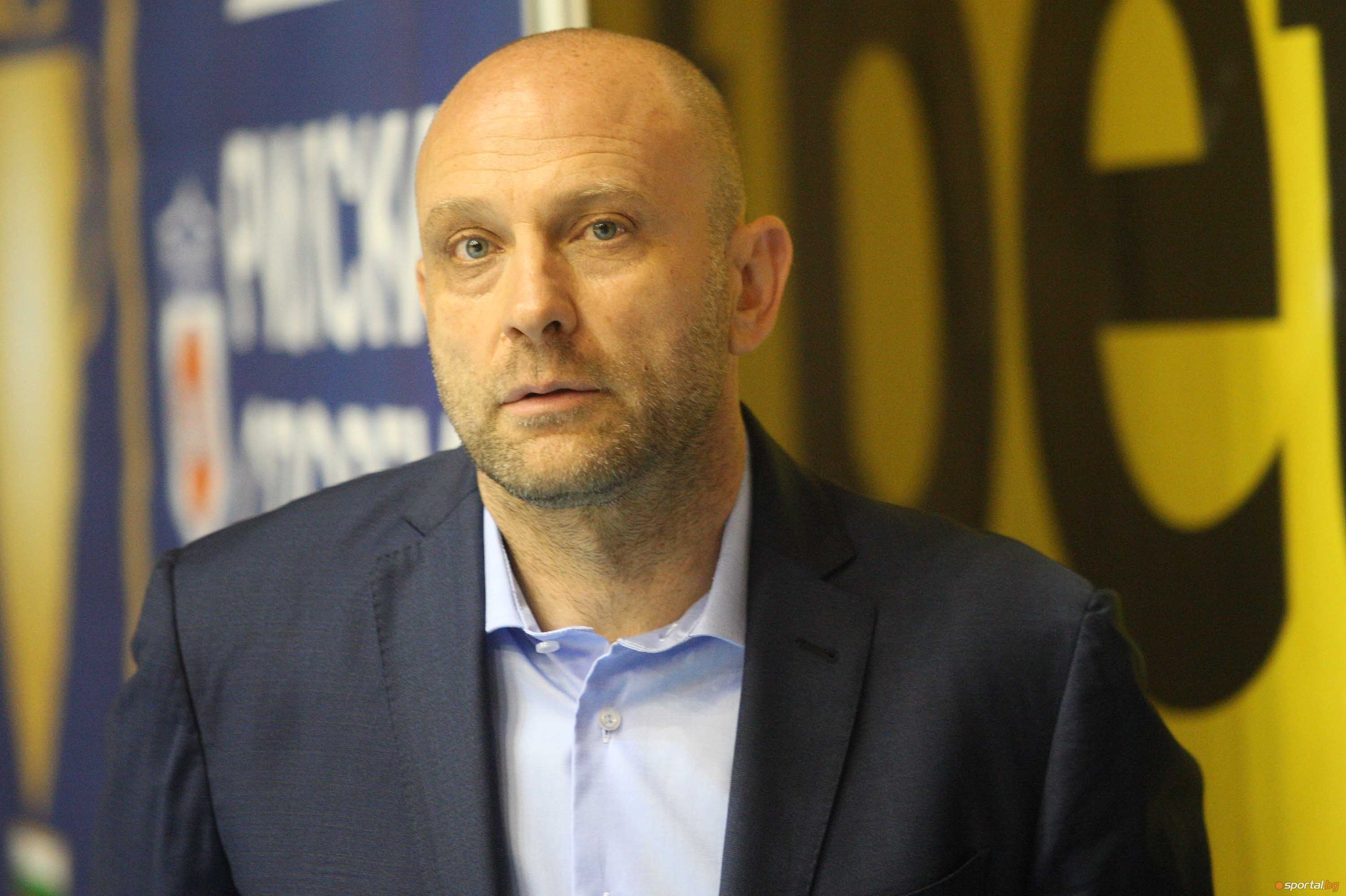 Старши треньорът на Левски Лукойл Константин Папазов не спести похвали