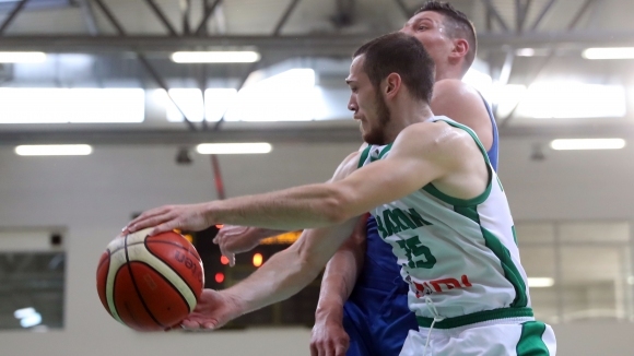 Балкан започна с успех контролите oт предсезонната си подготовка Тимът