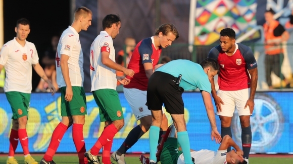 Целият отбор на Локомотив Пловдив начело с треньорския щаб бе