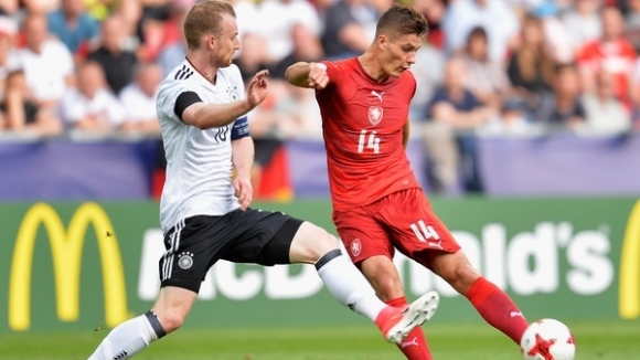 Нападателят на Рома Патрик Шик е получил травма по време