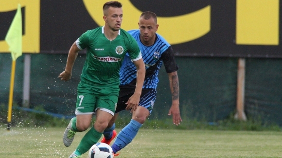 В последния ден от трансферния прозорец у нас ръководството на