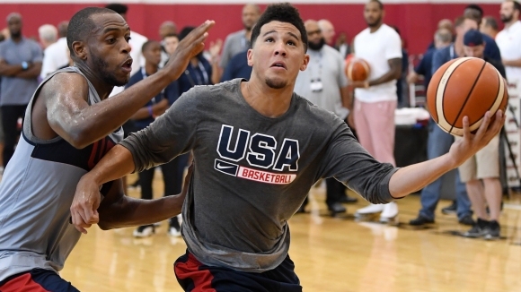 Младият гард на Финикс Девин Букър е под въпрос за