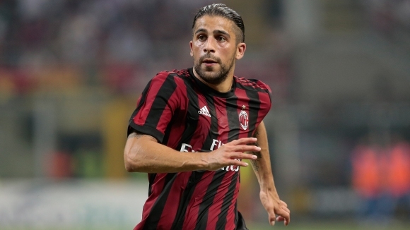 Сериозен е интересът от няколко клуба към бранителя на Милан