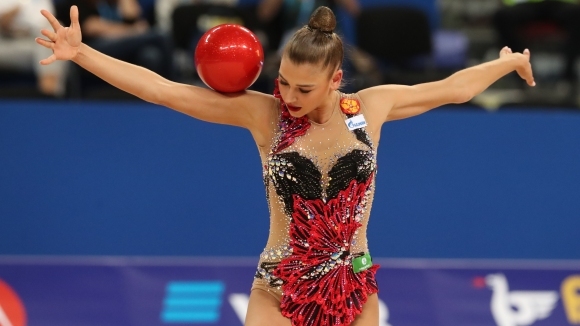 Руските гимнастички са показали сложни съчетания и емоция, което им