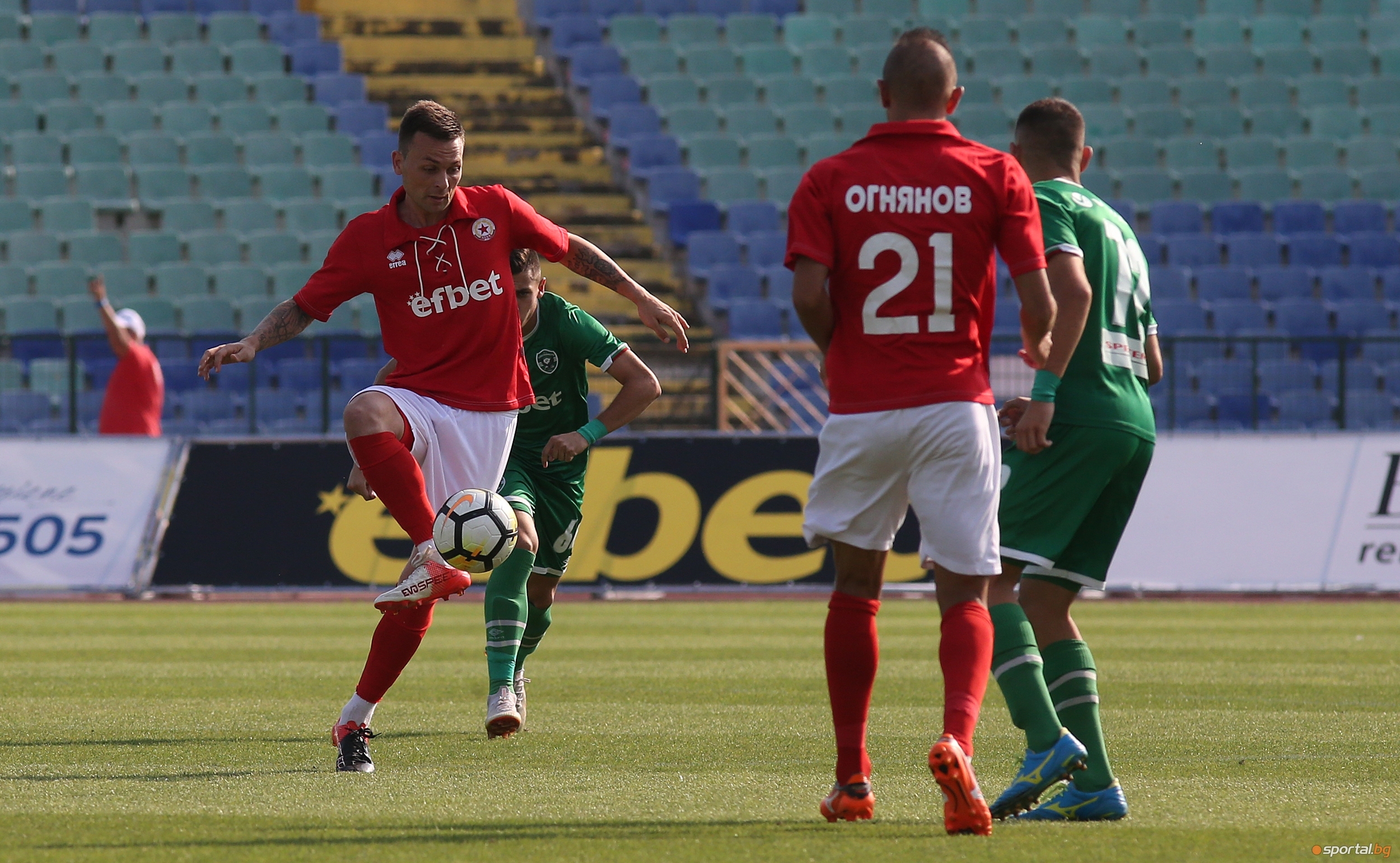 Полузащитникът на ЦСКА 1948 Николай Христов ще претърпи операция на