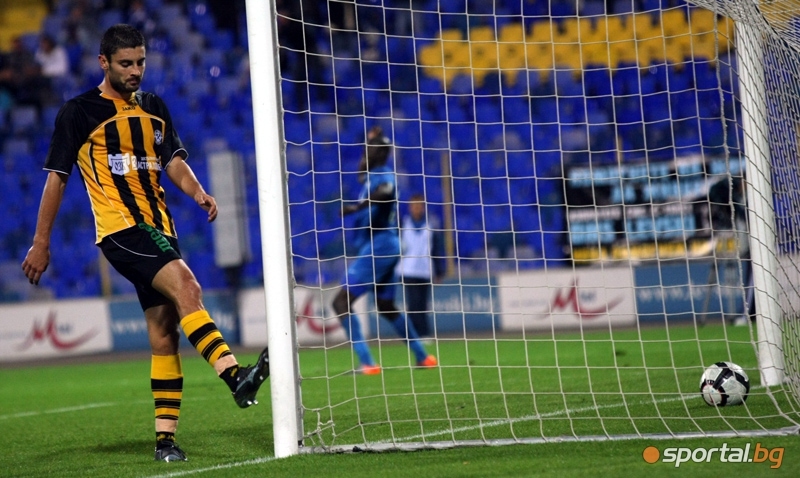 Бившият играч на ЦСКА и Миньор Перник Адриан Олегов вече