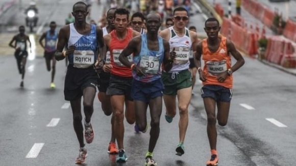 Кенийският атлет Джоузеф Кипроно Киптум бе блъснат от автомобил докато