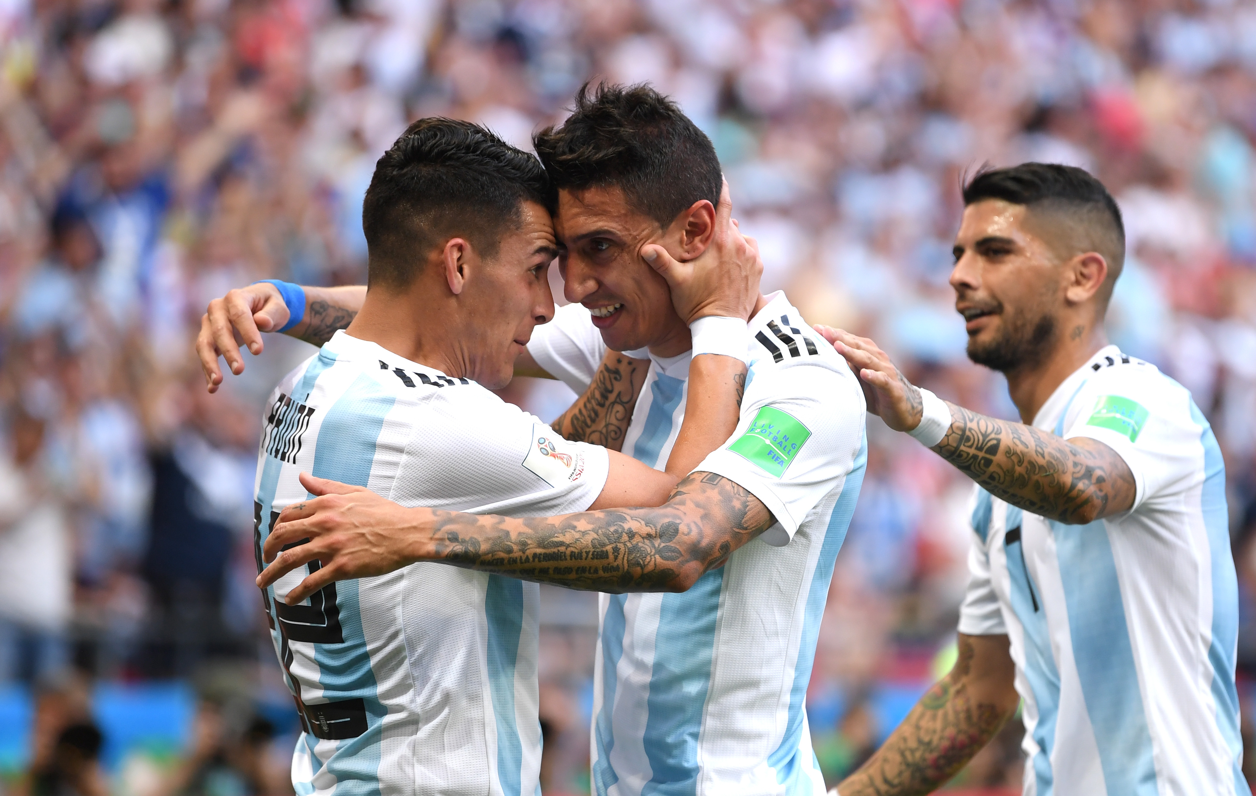 Аржентинският национал Кристиан Павон остава основна трансферна цел на английския