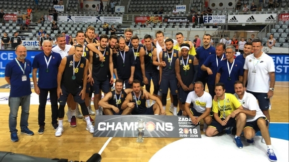 Фенербахче спечели силния международен турнир по баскетбол за мъже в