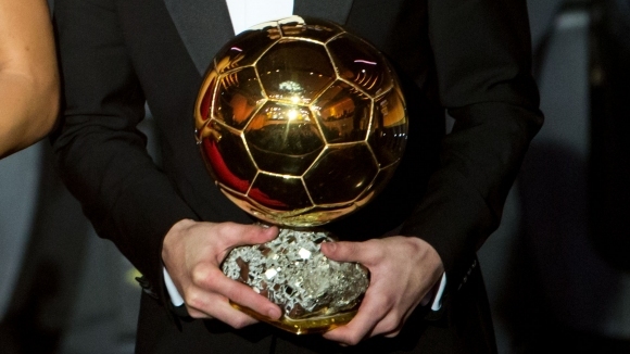 Френското списание Франс футбол тази година ще връчи наградата Златната