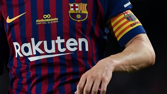 Футболен клуб Барселона е на крачка от историческо решение Налице