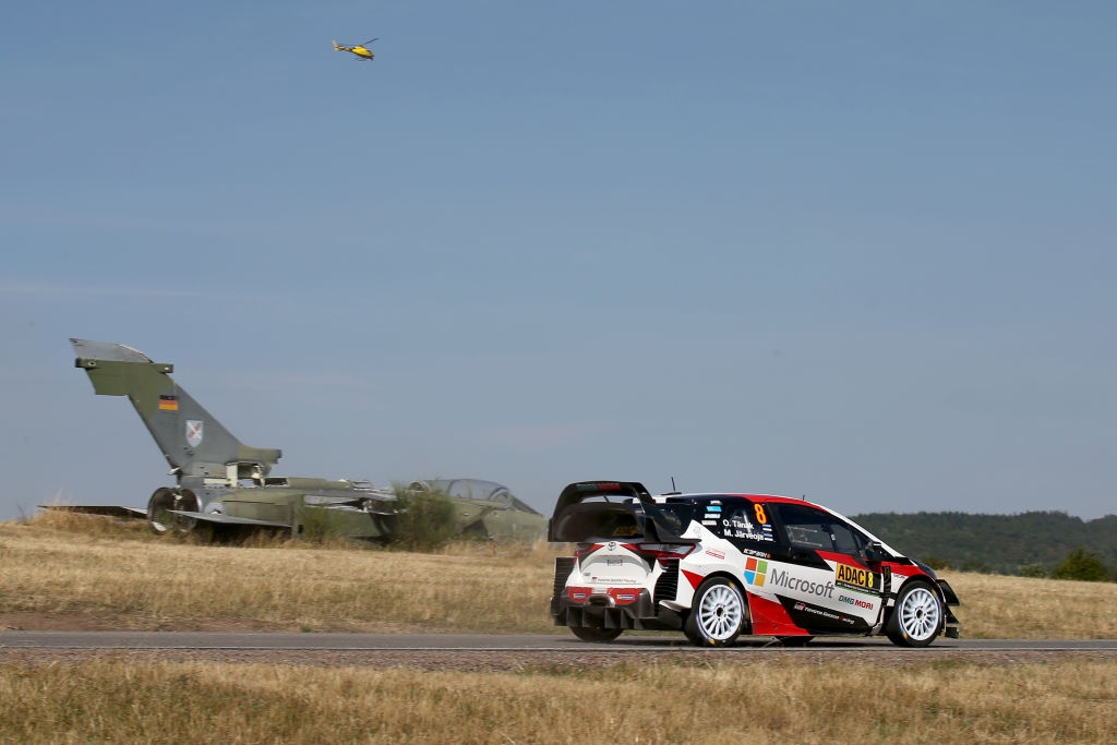 Всички четири отбора в Световния рали шампионат WRC проведоха тестове