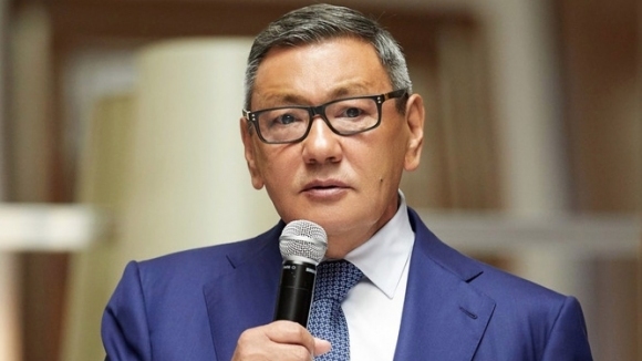 Бизнесменът от Узбекистан Гафур Рахимов е единственият кандидат за поста