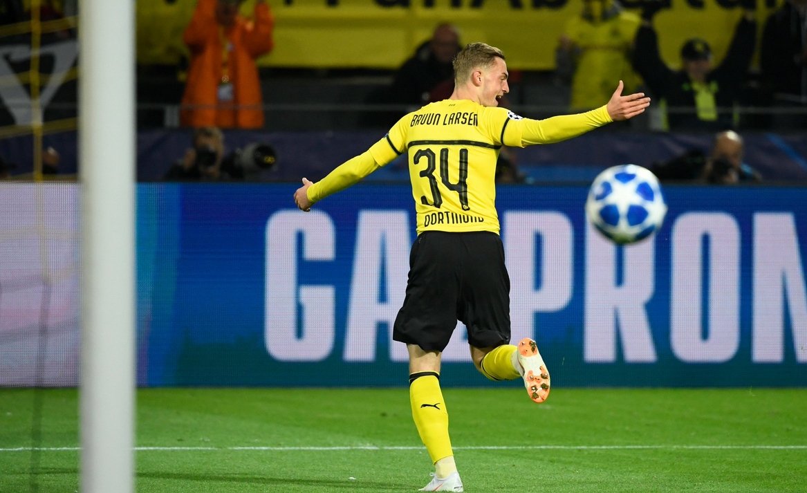 Отборът на Борусия Дортмунд победи с 3 0 Монако в мач