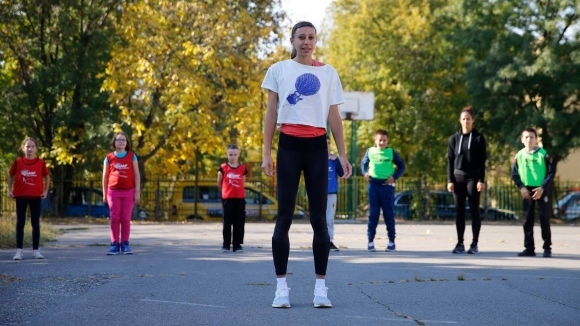 Олимпийската сребърна медалистка на скок височина Мирела Демирева проведе открита