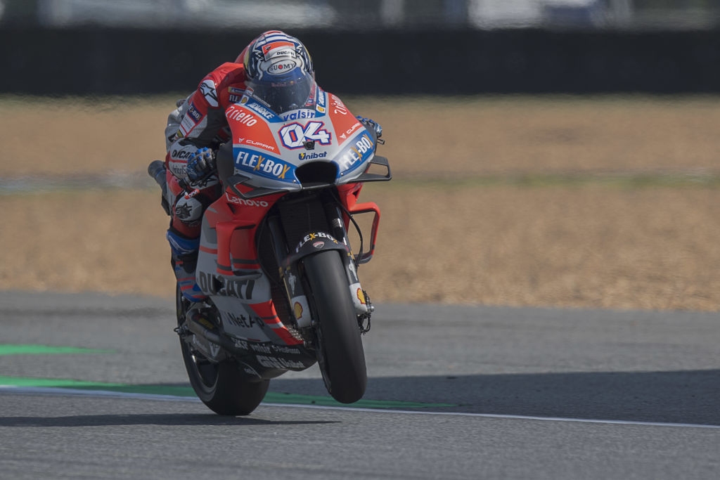Андреа Довициозо с Ducati бе най бързият пилот в третата тренировка