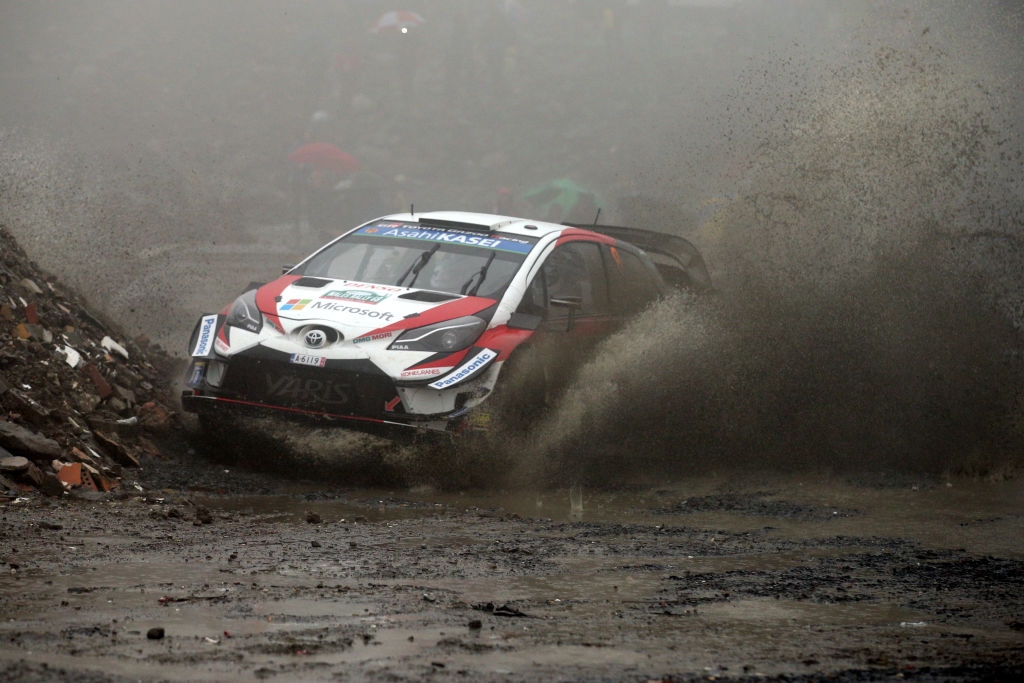 Естонецът От Танак продължава да доминира на рали Великобритания Пилотът