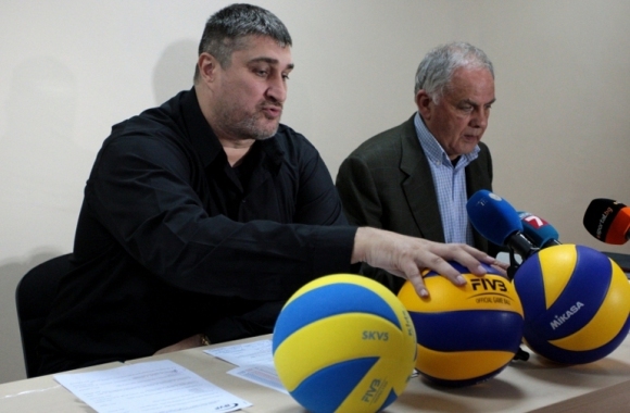 ицепрезидентът на Българската федерация по волейбол БФВ Любомир Ганев даде