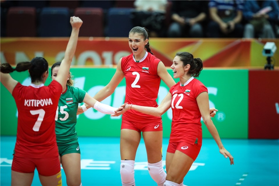 Волейболистките от националния отбор на България се бориха сериозно но