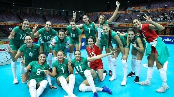 Волейболистките от националния отбор на България ще излязат срещу коравия