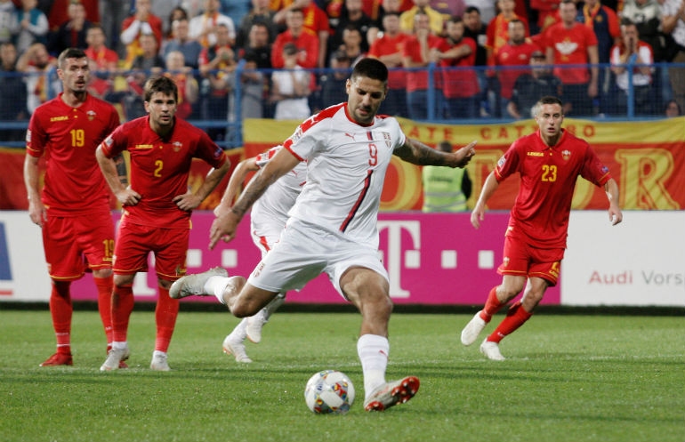 Сърбия спечели с 2 0 гостуването си на Черна гора и