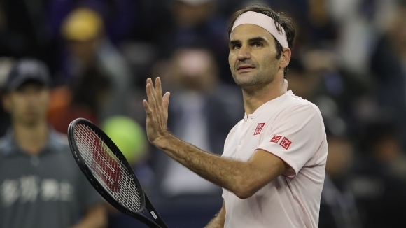 Двукратният шампион Роджър Федерер се класира за полуфиналите на турнира