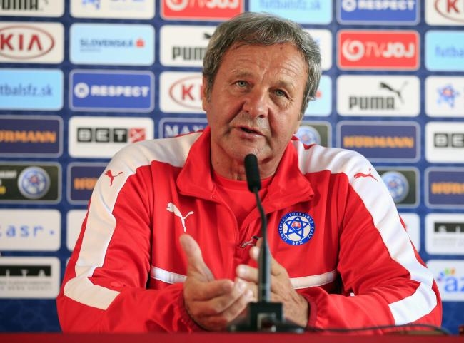 Селекционерът на словашкия национален отбор Ян Козак напусна поста си