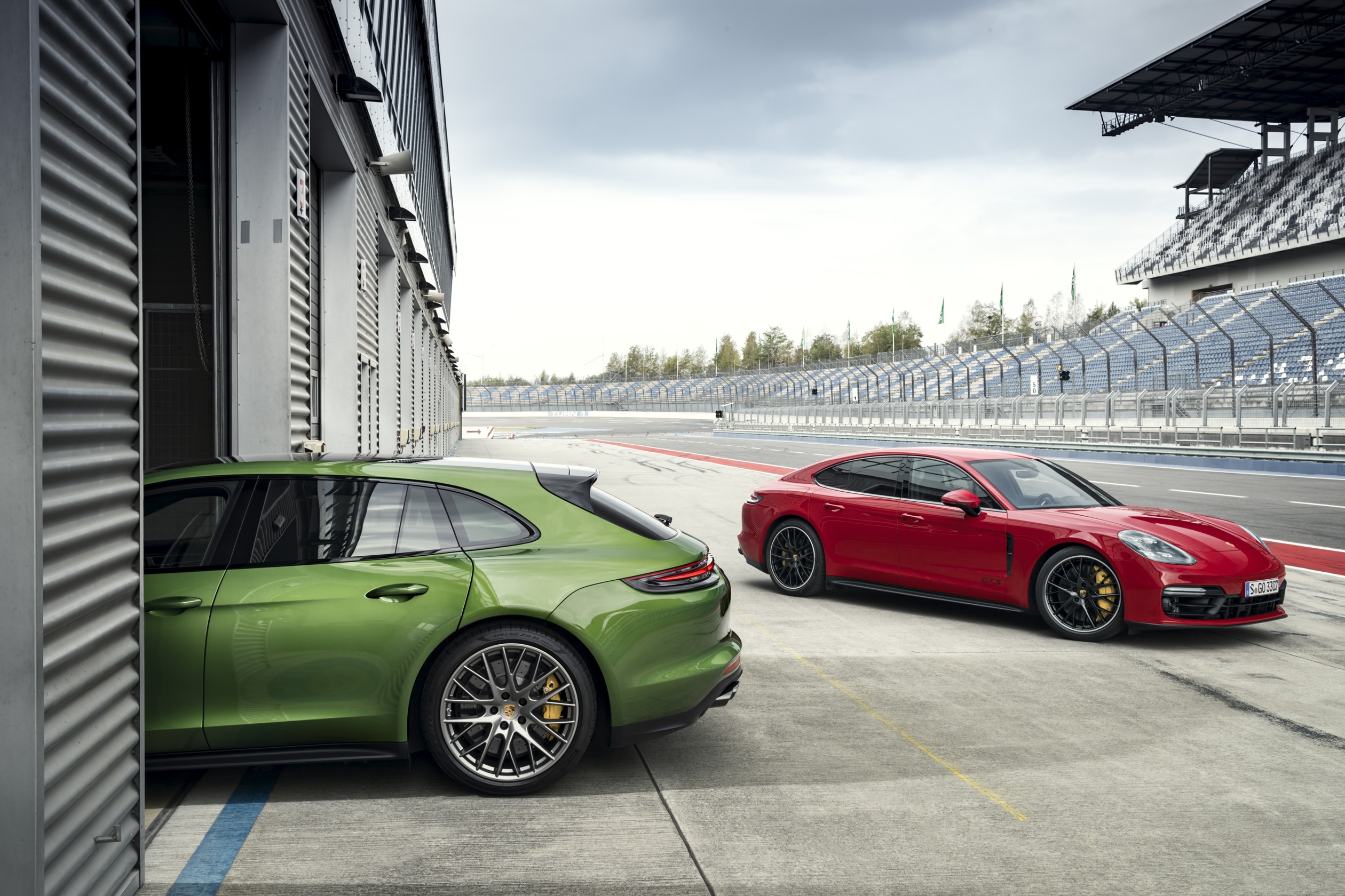 В Porsche тренираха усилено и добавиха двама нови спортисти към