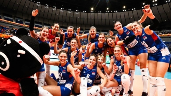 Волейболистките на Сърбия се класираха на финала на световното първенство