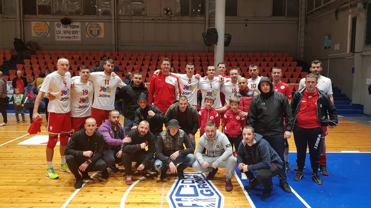 Волейболният отбор на ЦСКА започна с победа новия сезон в