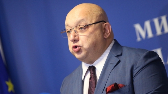Спортният министър Красен Кралев говори за битката която се води