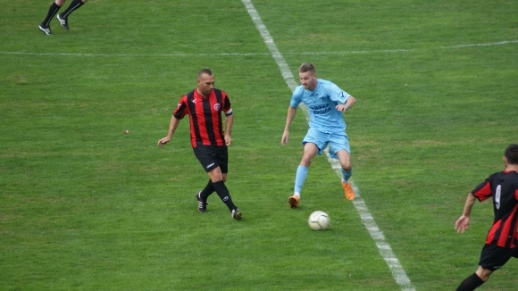 В среща от 12 ия кръг от първенството на Северозападната Трета