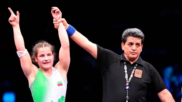 Европейските шампионки Биляна Дудова и Тайбе Юсеин стигнаха до полуфиналите