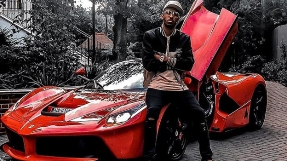 Ферари на стойност един милион британски паунда вече кара звездата