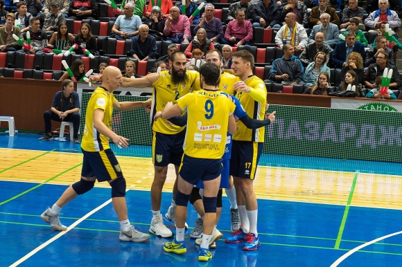 Волейболният отбор на Хебър Пазарджик записа втора поредна победа в