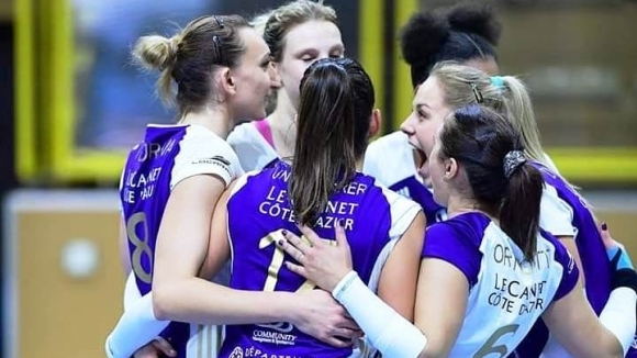 Волейболните националки Гергана Димитрова и Мира Тодорова започнаха с победа