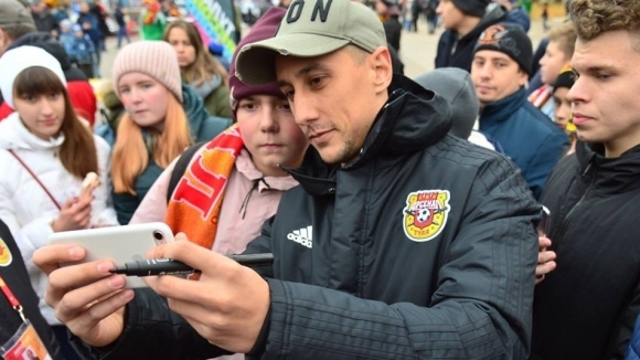 Българският полузащитник Георги Костадинов игра цял мач при равенството на