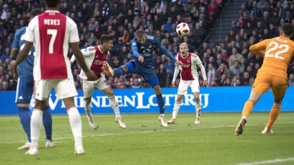 Тимът на Аякс разгроми с 3:0 на своя стадион “Амстердам