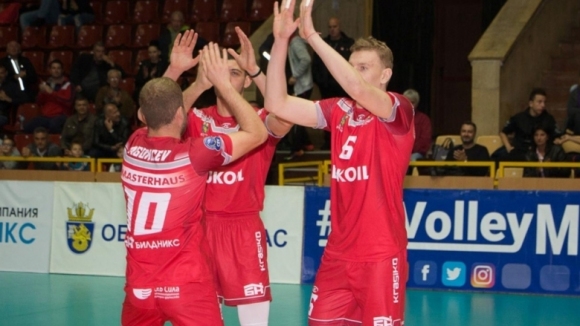 Волейболистите на Нефтохимик 2010 Бургас заминаха тази сутрин за Сърбия