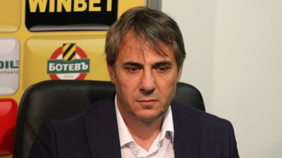 Адалберт Зафиров бе представен като спортен директор в Ботев Пловдив