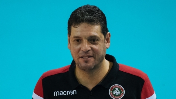 Воденият от Пламен Константинов Локомотив Новосибирск записа трета поредна победа в руската