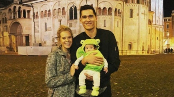 Разпределителят на националния отбор на САЩ Мика Кристенсън показа за