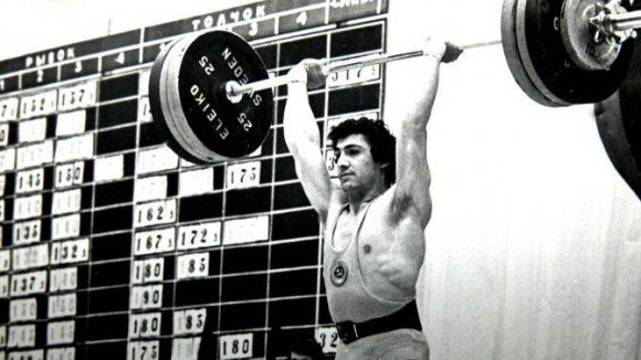 Олимпийският и седемкратен световен шампион по вдигане на тежести Юрий