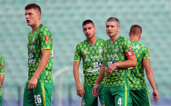 Отборът на Кариана Ерден постигна трета победа в шампионата на