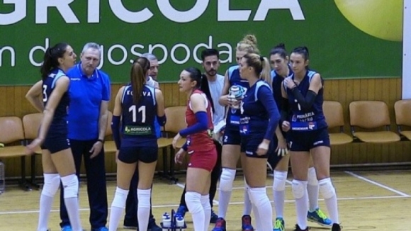 Тимът на Щиинца Бакъу в който се изявяват българските волейболистки