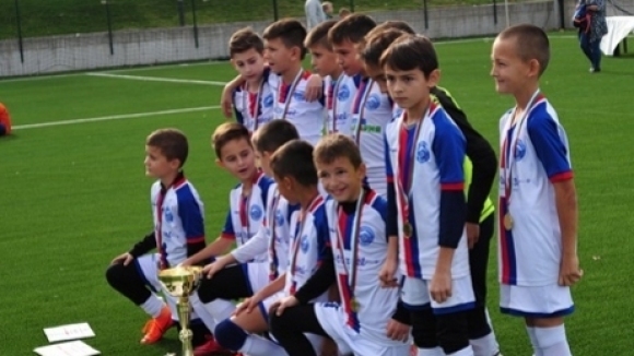 Отборът на Делфините Варна спечели футболния турнир Бояна къп за