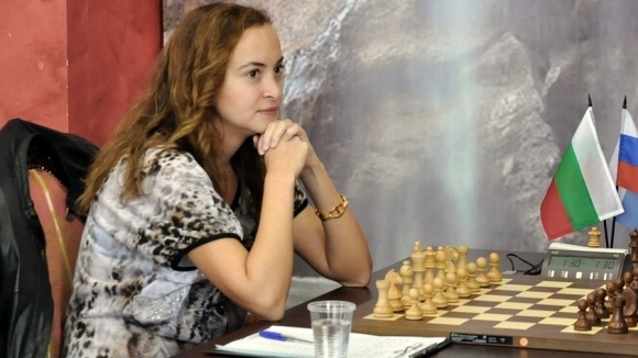 Антоанета Стефанова завърши реми с белите фигури с казахстанката Динара
