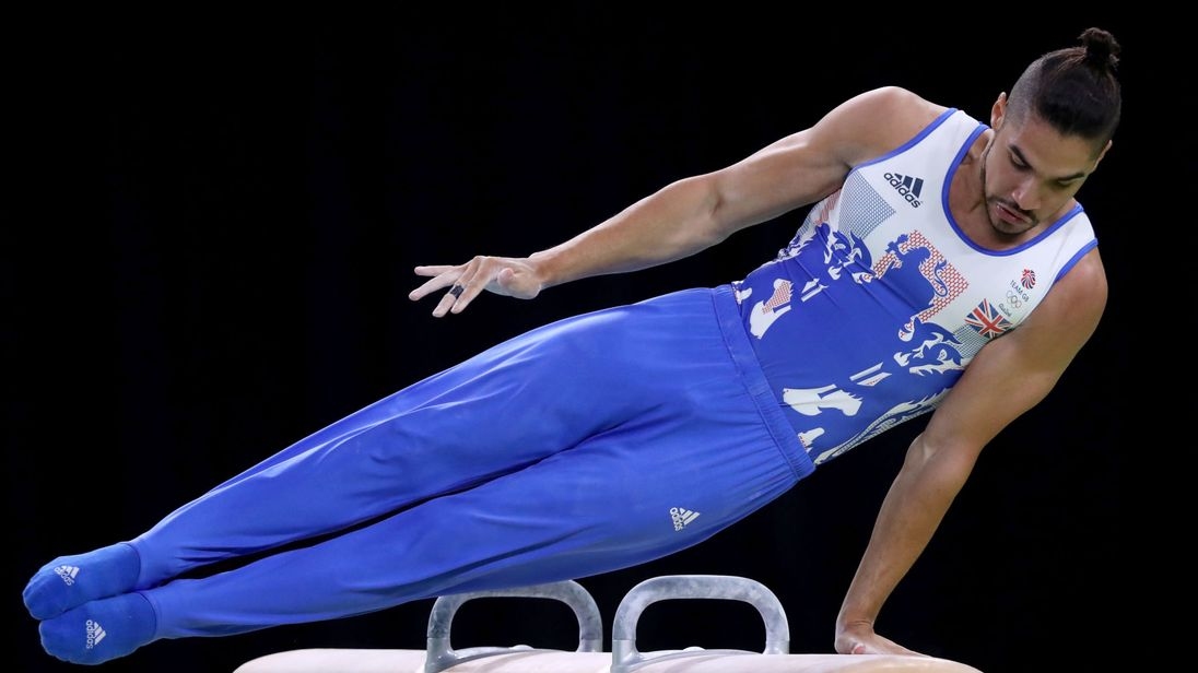 Британският състезател по спортна гимнастика Луис Смит прекратява спортната си